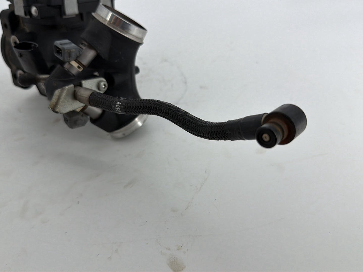 2013 Harley Touring FLHTK Glide Ultra OEM Engine Intake Manifold Throttle Body