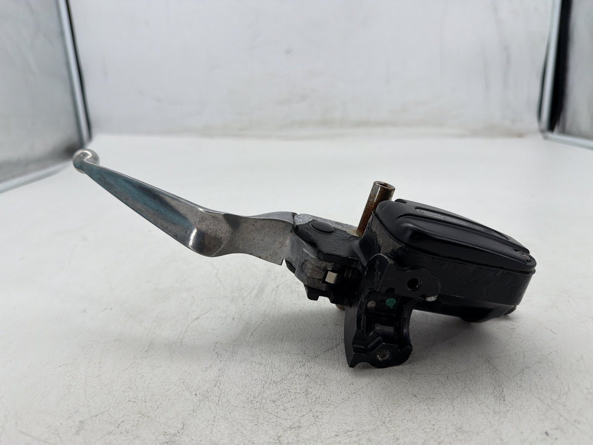 14 Harley Electra Touring Ultra OEM Front Left Hand Clutch Lever Master Cylinder