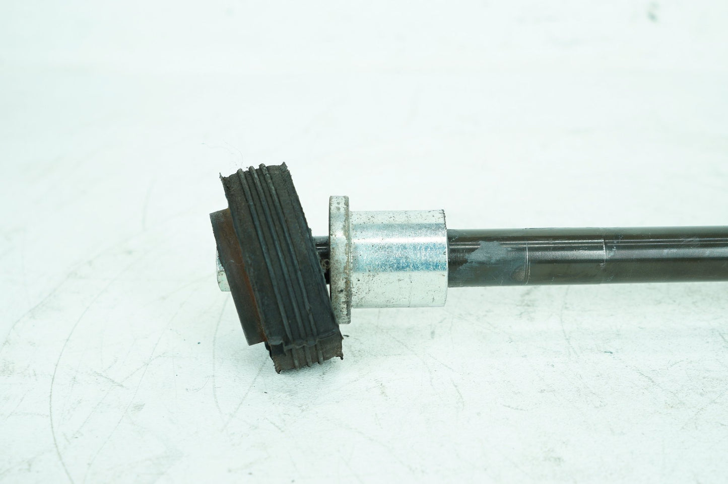 2007 - 2012 Harley-Davidson Touring Electra Glide Classic Rear Fork Swingarm Pivot Bolt Shaft 47505-02