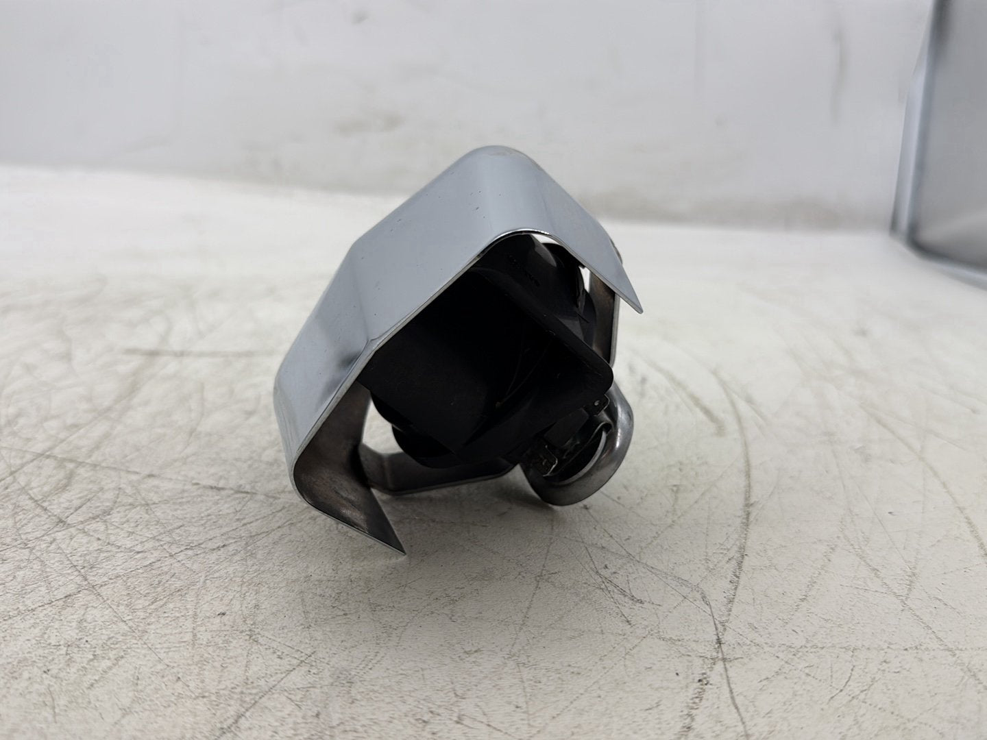 2012 Harley Street Glide Touring FLHX OEM Horn Signal Klaxon Chrome Cover