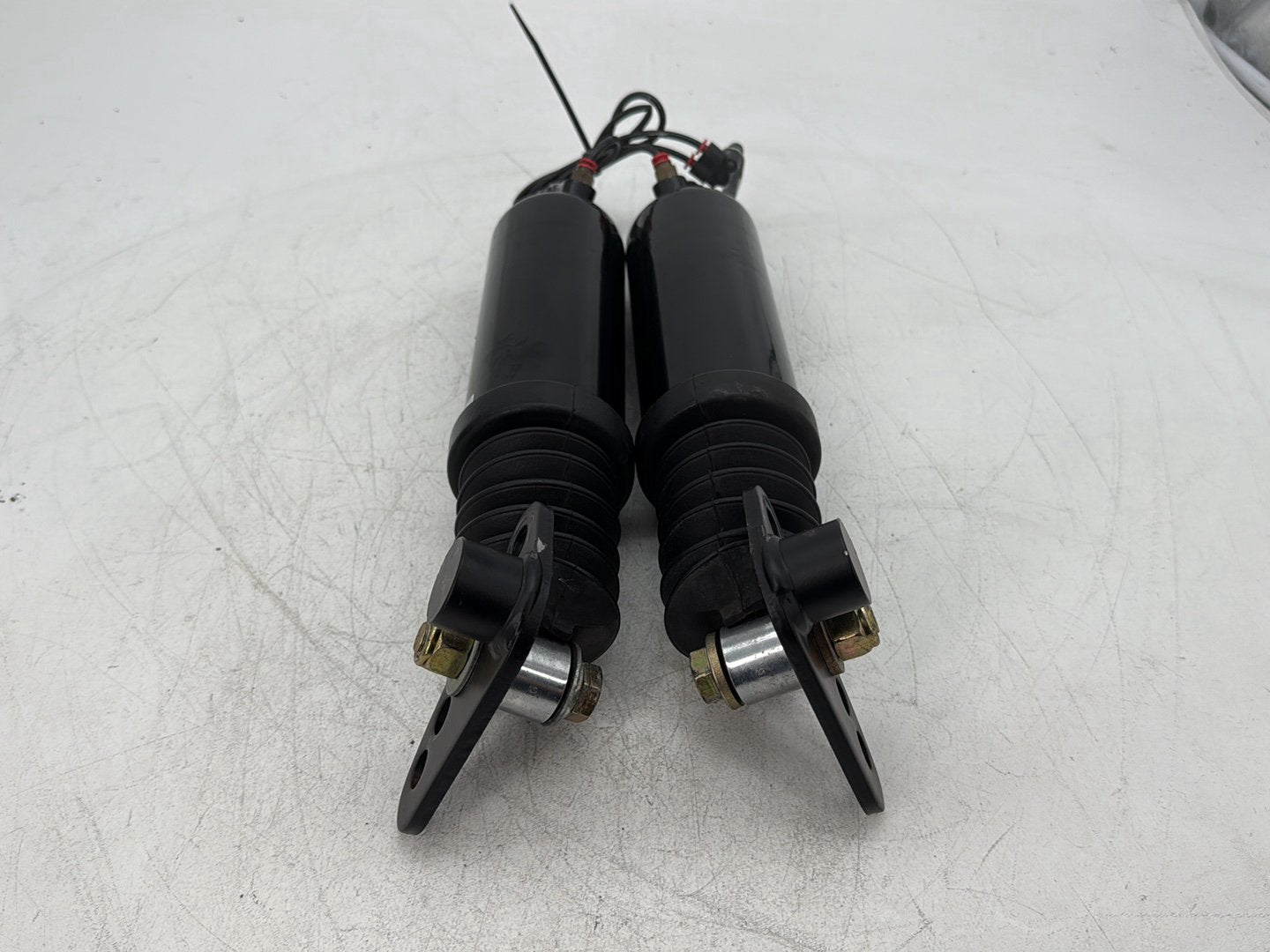2010 Harley Street Glide Touring FLHX OEM Rear Left Right Shock Absorbers