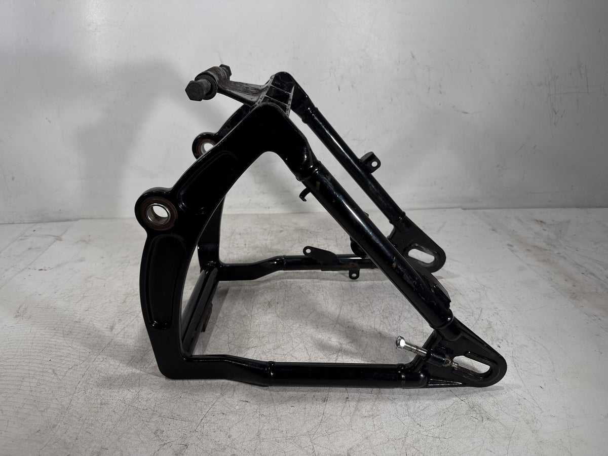 2001 Harley Fat Boy Softail FLSTF OEM Rear Fork Swingarm Swing Arm 47573-00A