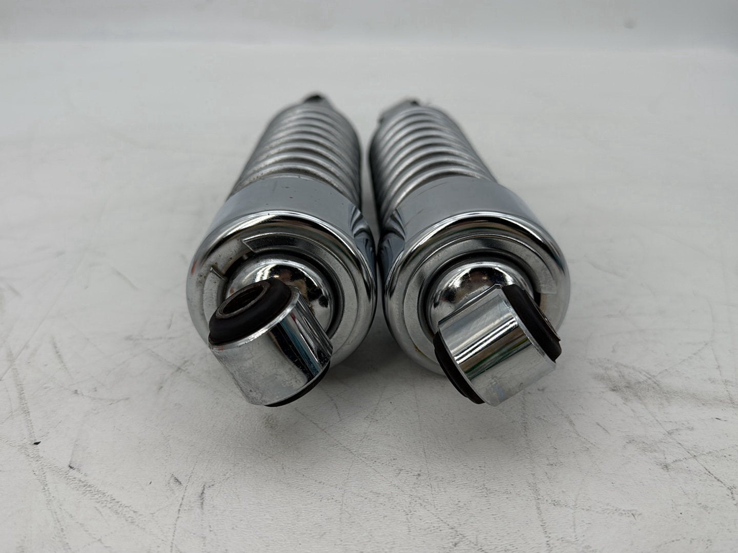 2004 - 2013 Harley-Davidson Sportster 1200 Custom Rear Left Right Shock Absorbers 54568-04
