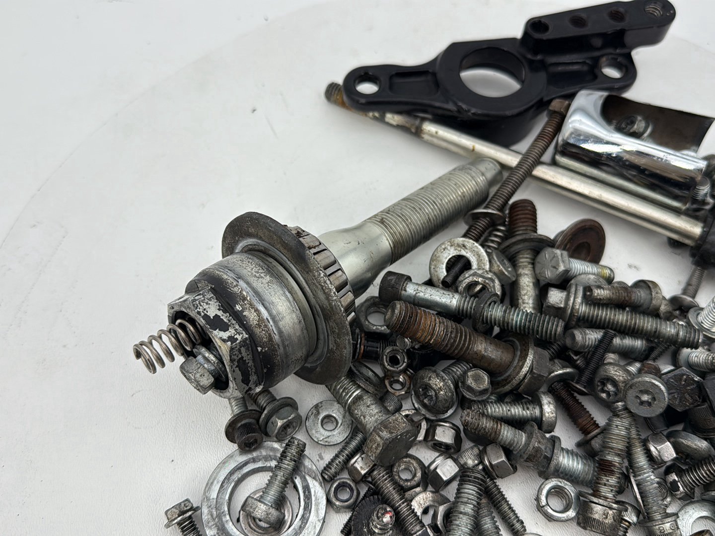 2019 - 2023 Harley-Davidson Touring Road King Special Hardware Bolts Nuts & Brackets 16400005