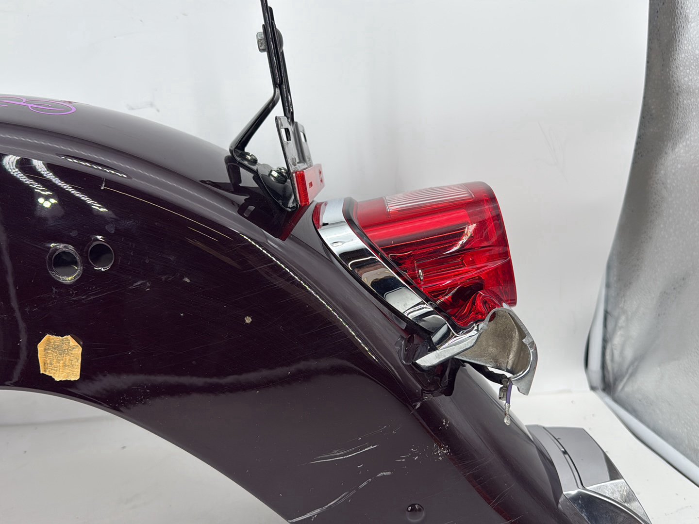 1999 - 2006 Harley-Davidson Softail Heritage Rear Wheel Fender & Turn Signals Bar 59144-06