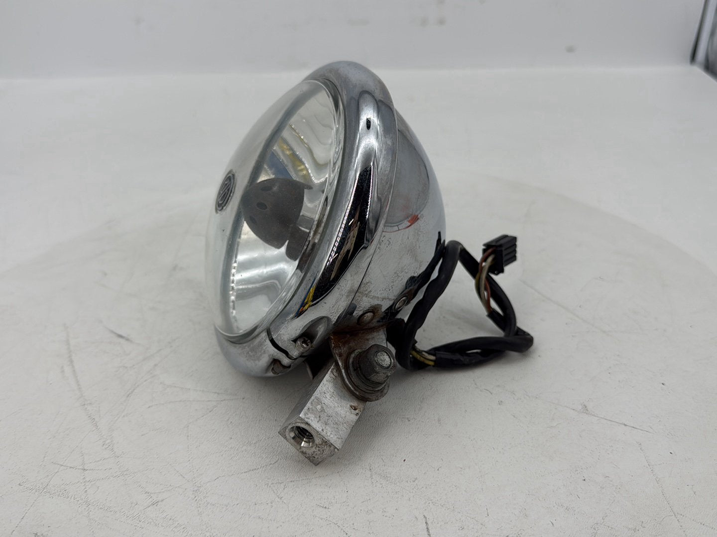 2007 - 2012 Harley-Davidson Dyna Super Glide Headlight Headlamp Head Light Halogen  	69162-06A