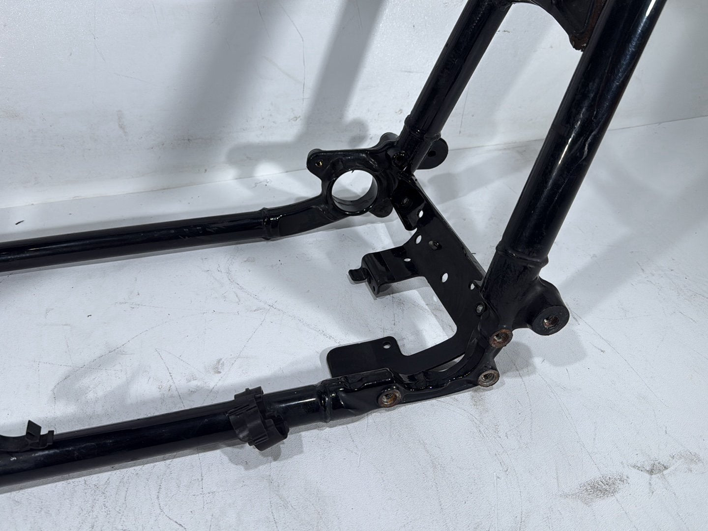 2018 Harley Electra Glide Touring Ultra Body Main Frame Chassis CLN CLR * BENT *