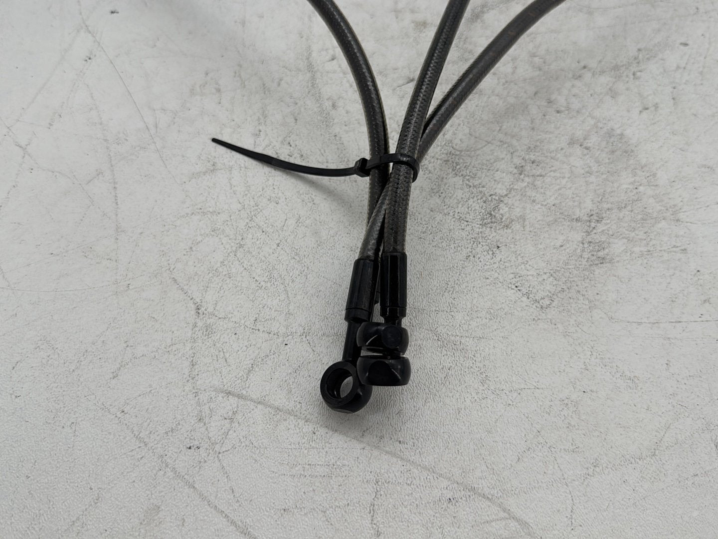 2006 Harley Street Glide Touring FLHXI OEM Front Brake Hose Line Pipe