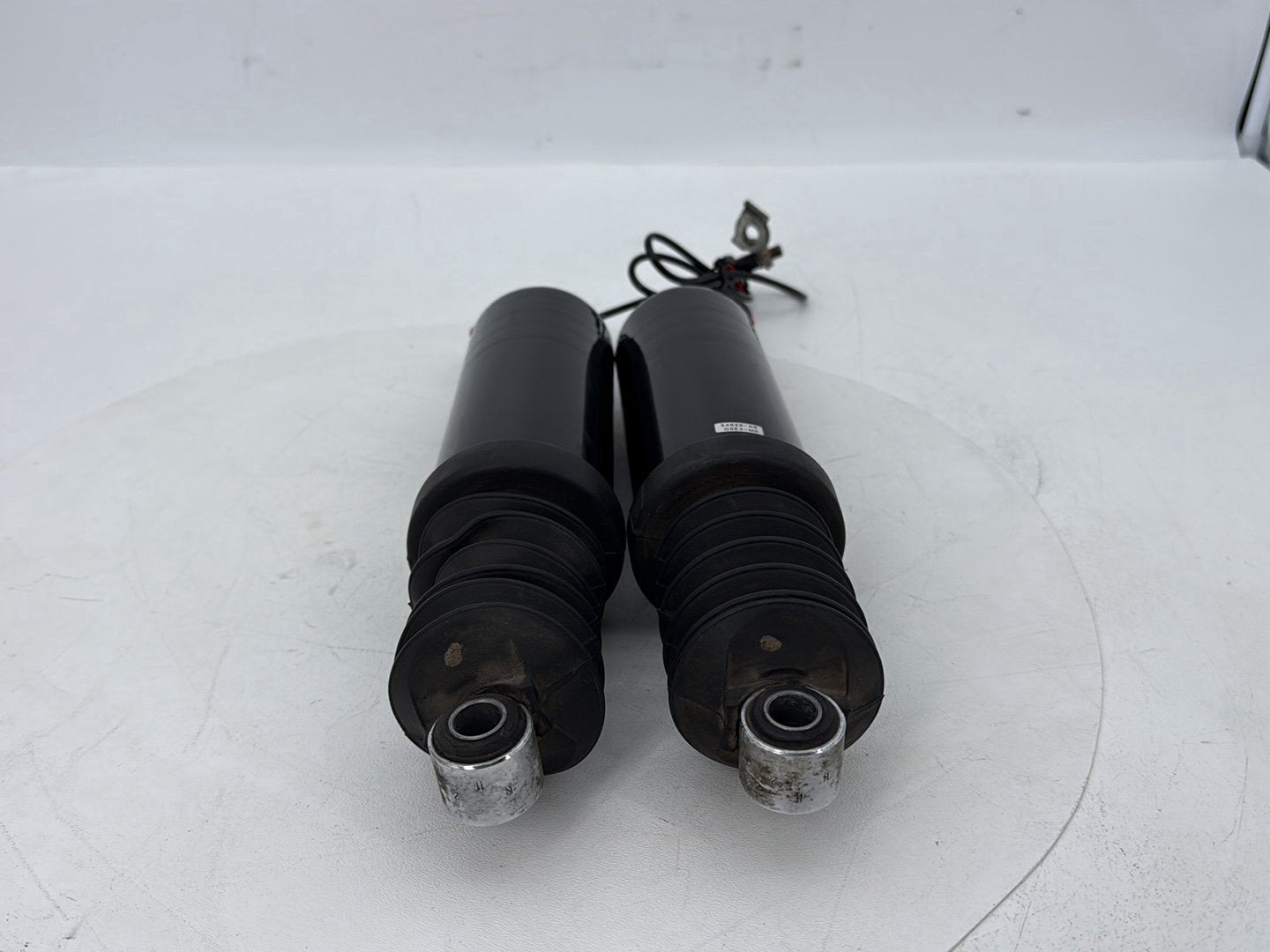 2007 - 2011 Harley-Davidson Touring Electra Glide Ultra Rear Left Right Shock Absorbers 54636-09