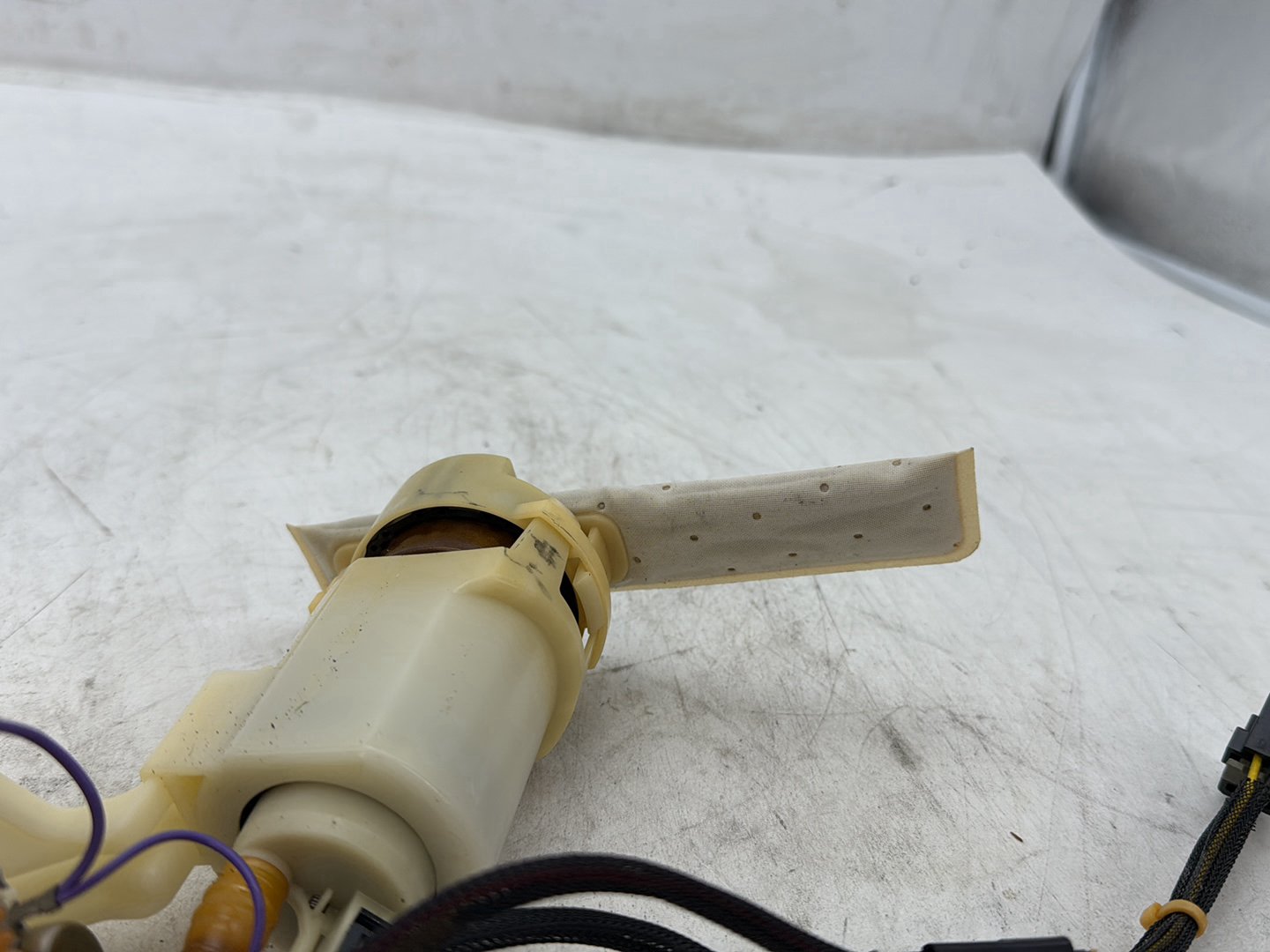 2012 Harley Dyna FXDF Fat Bob OEM Fuel Pump Gas Gasoline Petrol Sending