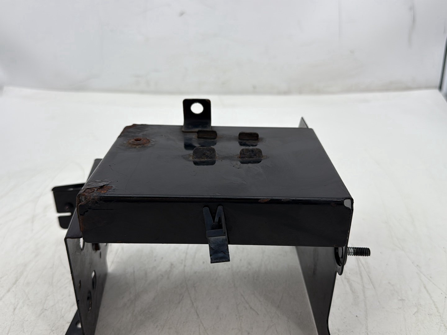2000 Harley Touring Electra Glide Ultra OEM Battery Tray Bracket Holder Carrier