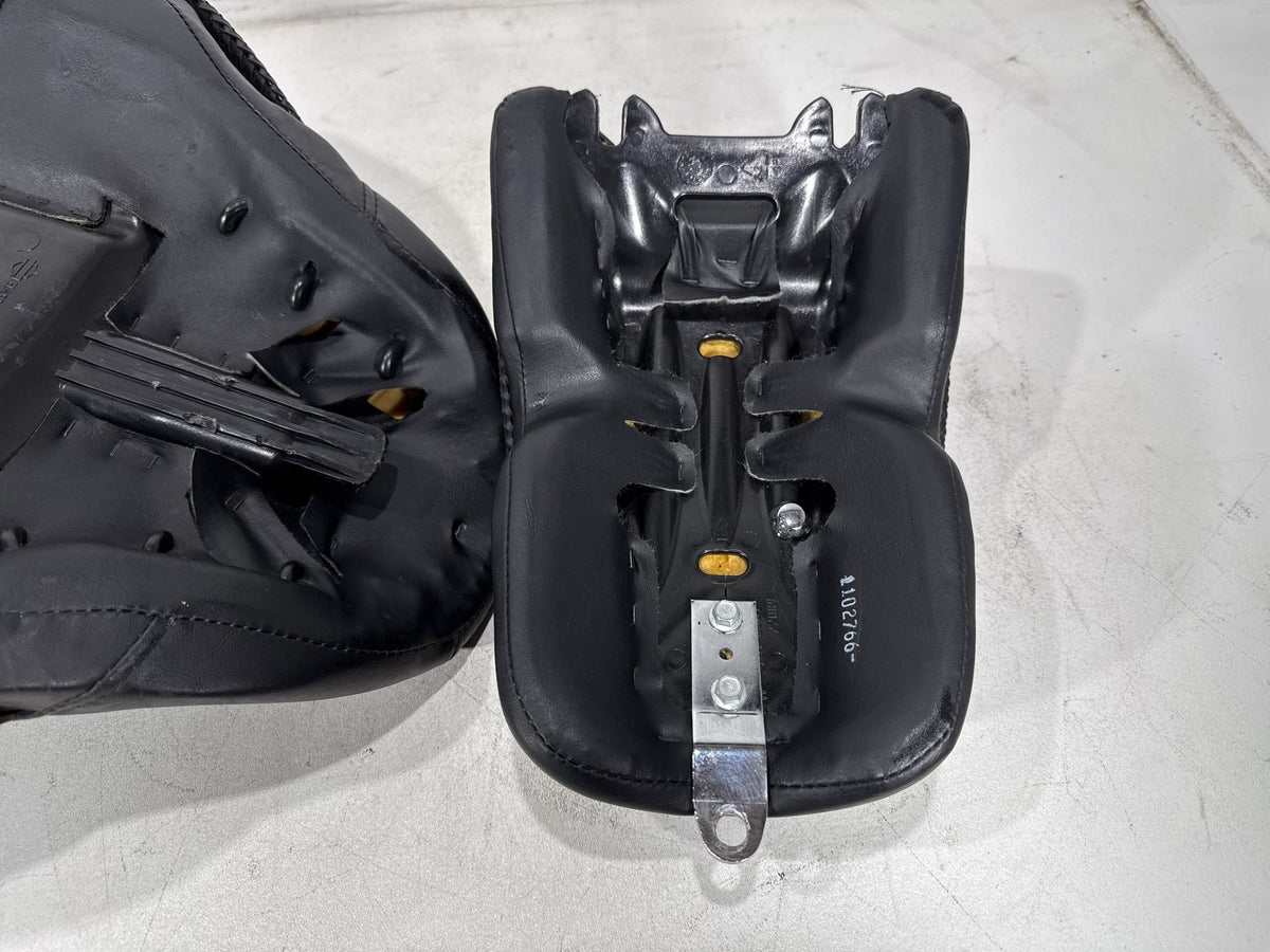 2011 Harley Softail Deluxe FLSTN OEM Passenger Rider Driver Seat Saddle