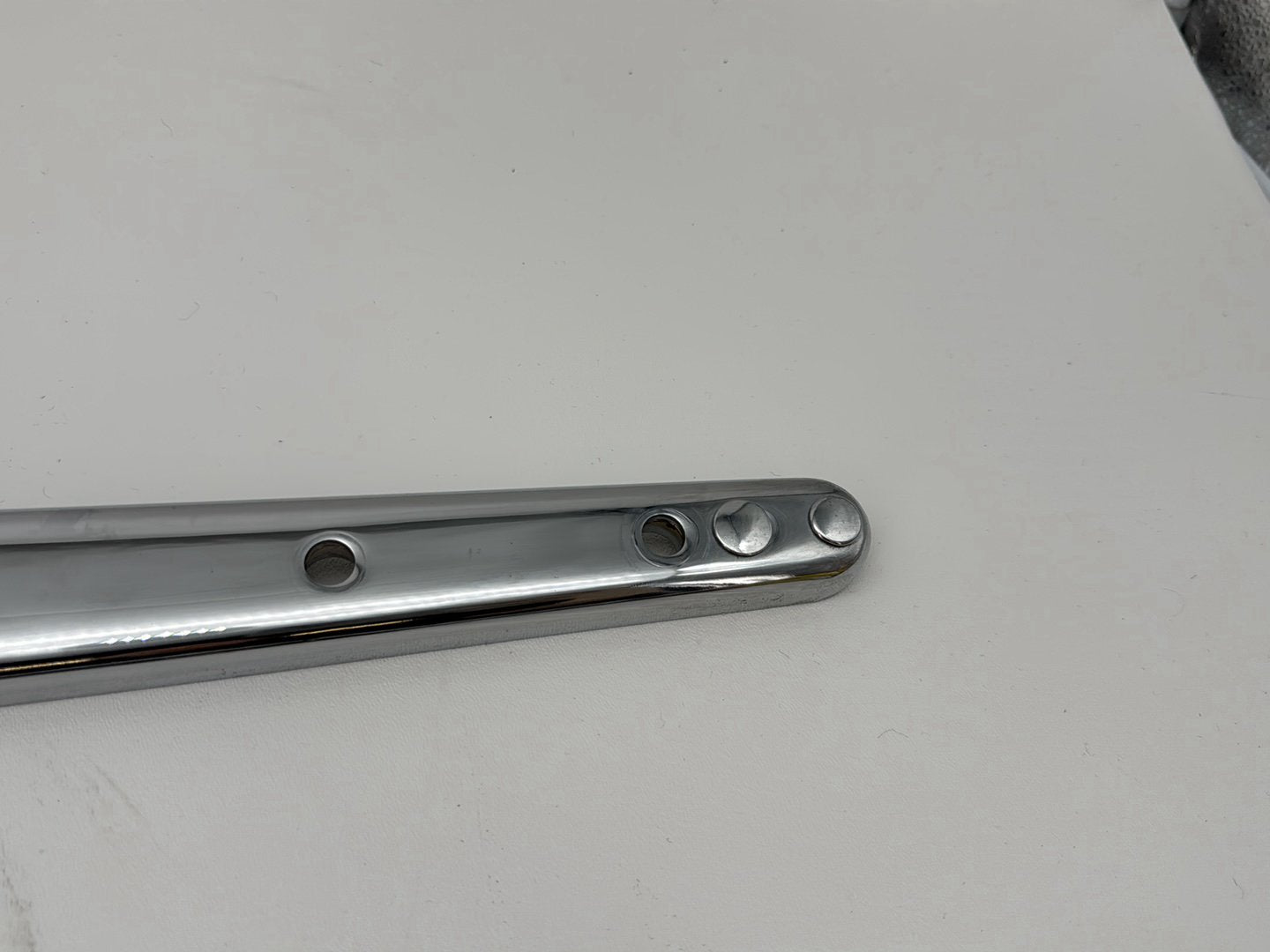 2008 Harley Softail Deluxe FLSTN OEM Rear Left Right Fender Struts Bracket