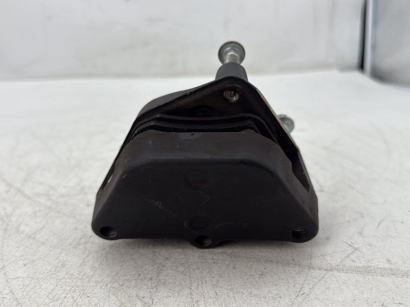 2005 Harley Electra Glide Touring Ultra FLHTCUI OEM Front Right 1 Brake Caliper