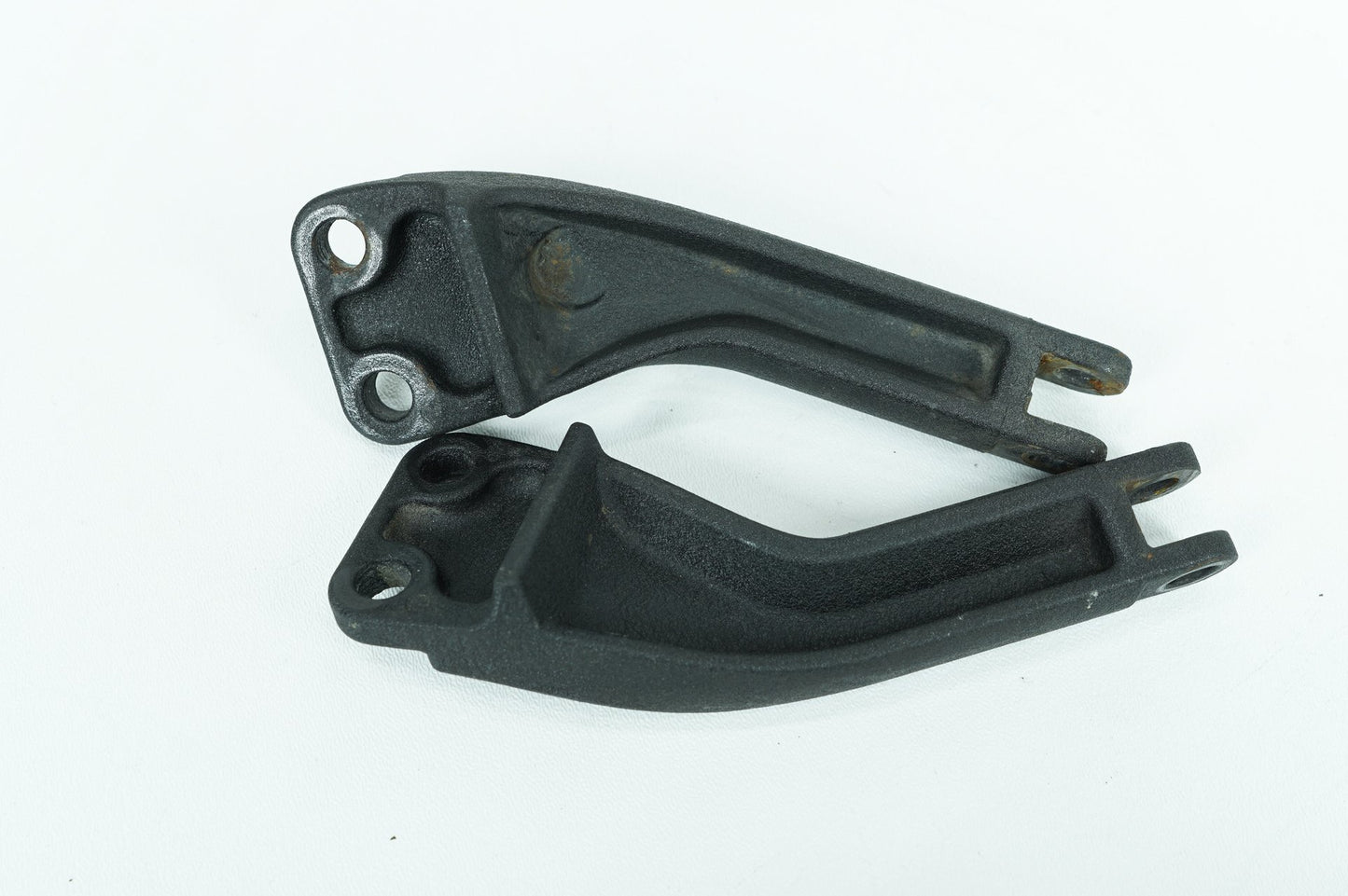 2007 - 2017 Harley-Davidson Dyna Switchback Left Right Foot Rest Peg Support Bracket 49224-06A