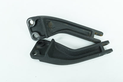 2007 - 2017 Harley-Davidson Dyna Switchback Left Right Foot Rest Peg Support Bracket 49224-06A
