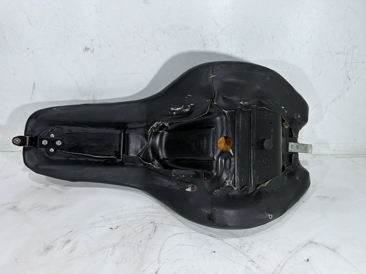 2006 Harley Softail Deuce FXSTDI OEM Passenger Rider Driver Seat Saddle * TORN *