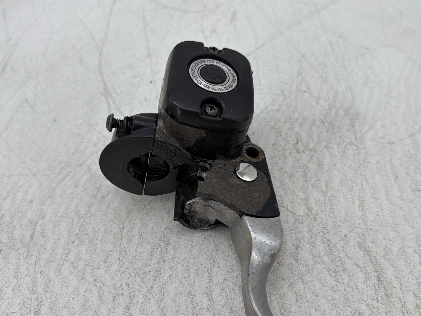2011 Harley Heritage Softail Classic FLSTC OEM Front Right Brake Lever Master Cylinder