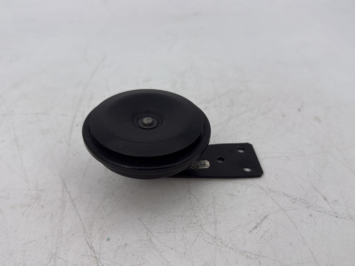 2006 Harley Sportster XL883C 883 Custom OEM Signal Horn Klaxon Beep 69043-96A