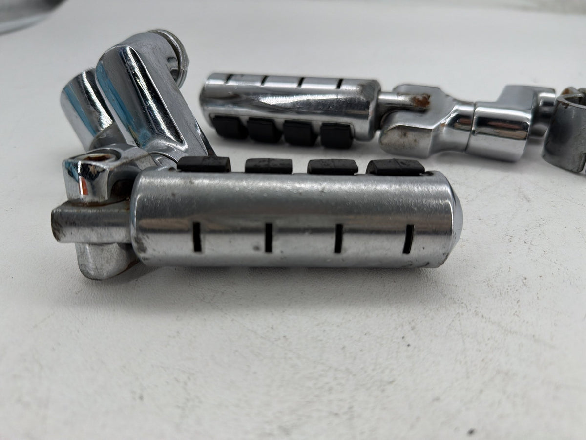 2011 Harley Electra Glide Touring Ultra OEM Front Right Left Highway Foot Pegs