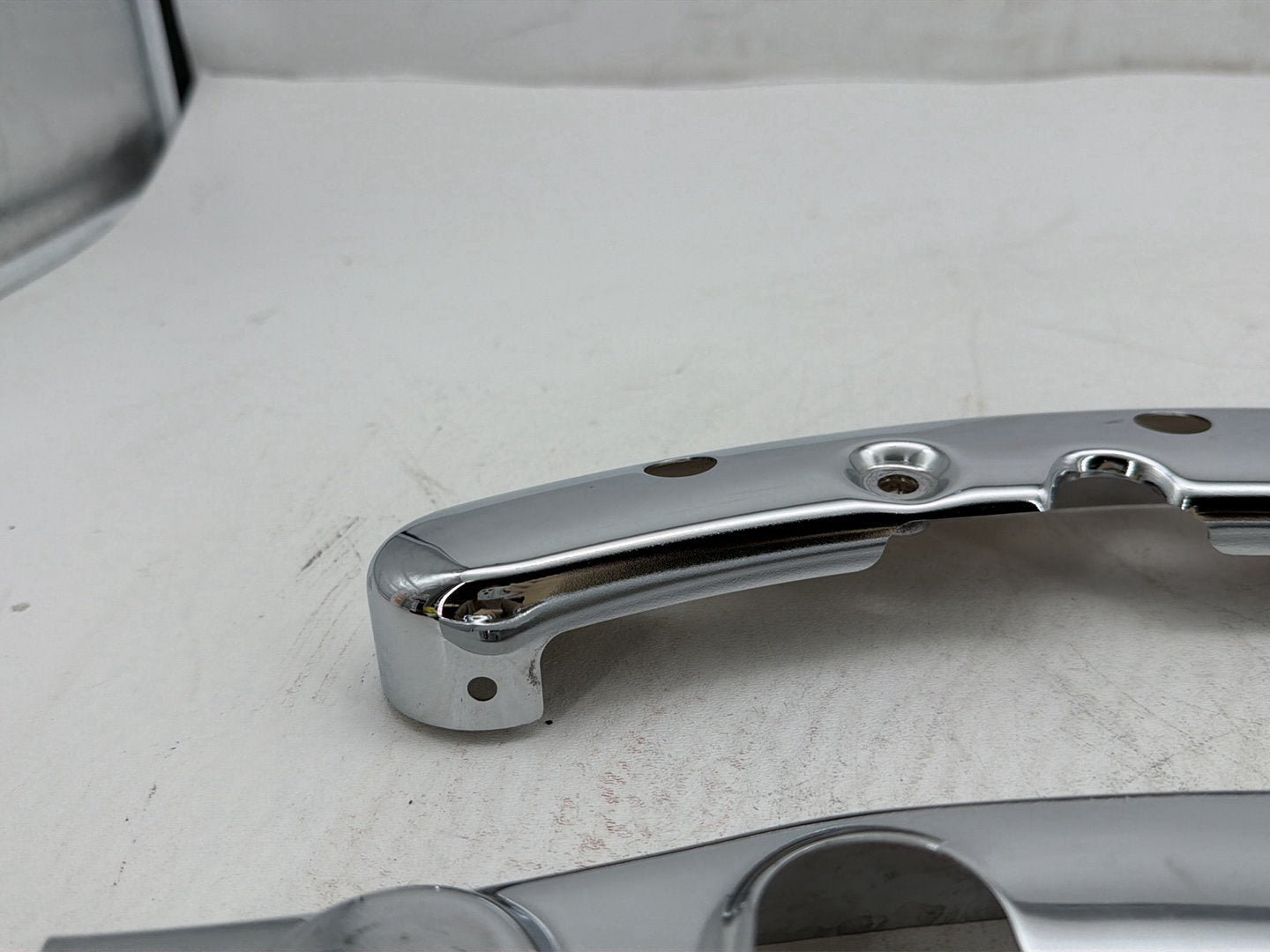 2013 Harley Street Glide Touring FLHX OEM Rear Left Right Fender Struts Bracket