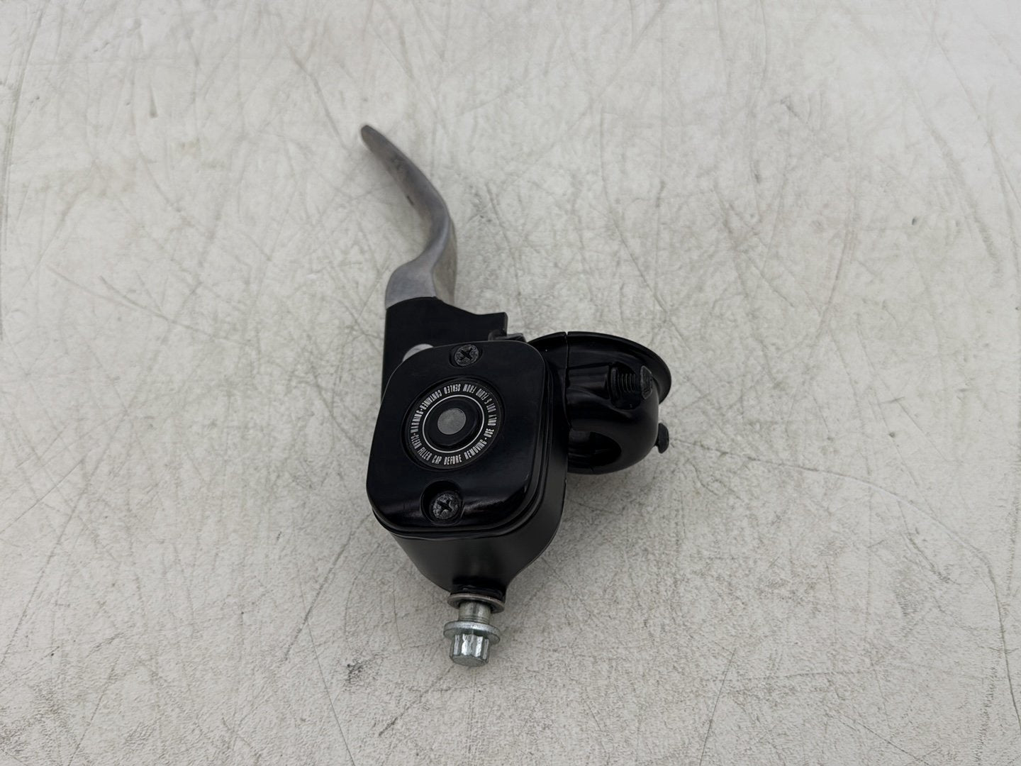 2004 Harley Dyna Super Glide FXDI OEM Front Right Brake Lever Master Cylinder