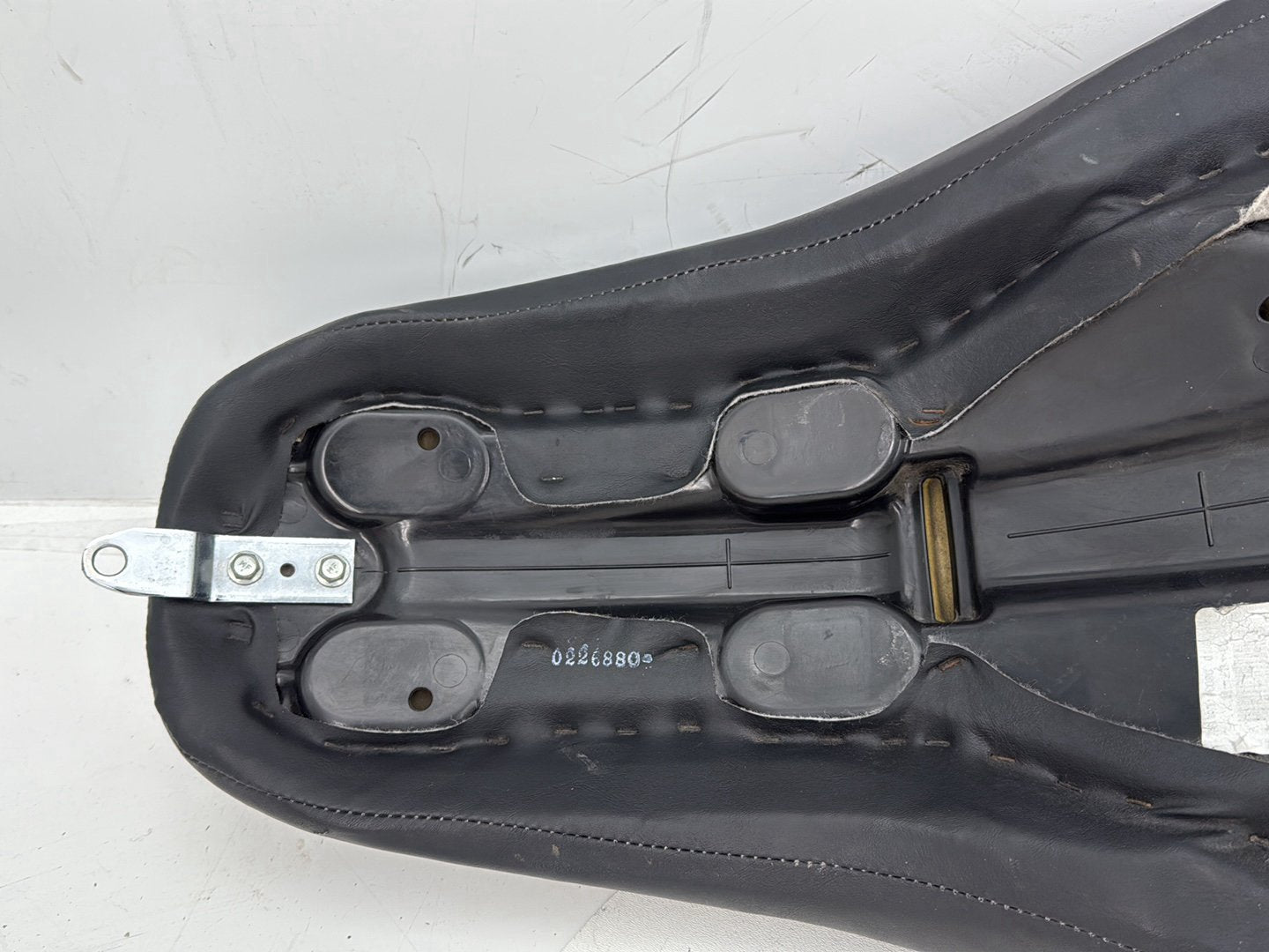 2006 Harley Dyna Super Glide Custom FXDCI OEM Passenger Rider Driver Seat Saddle
