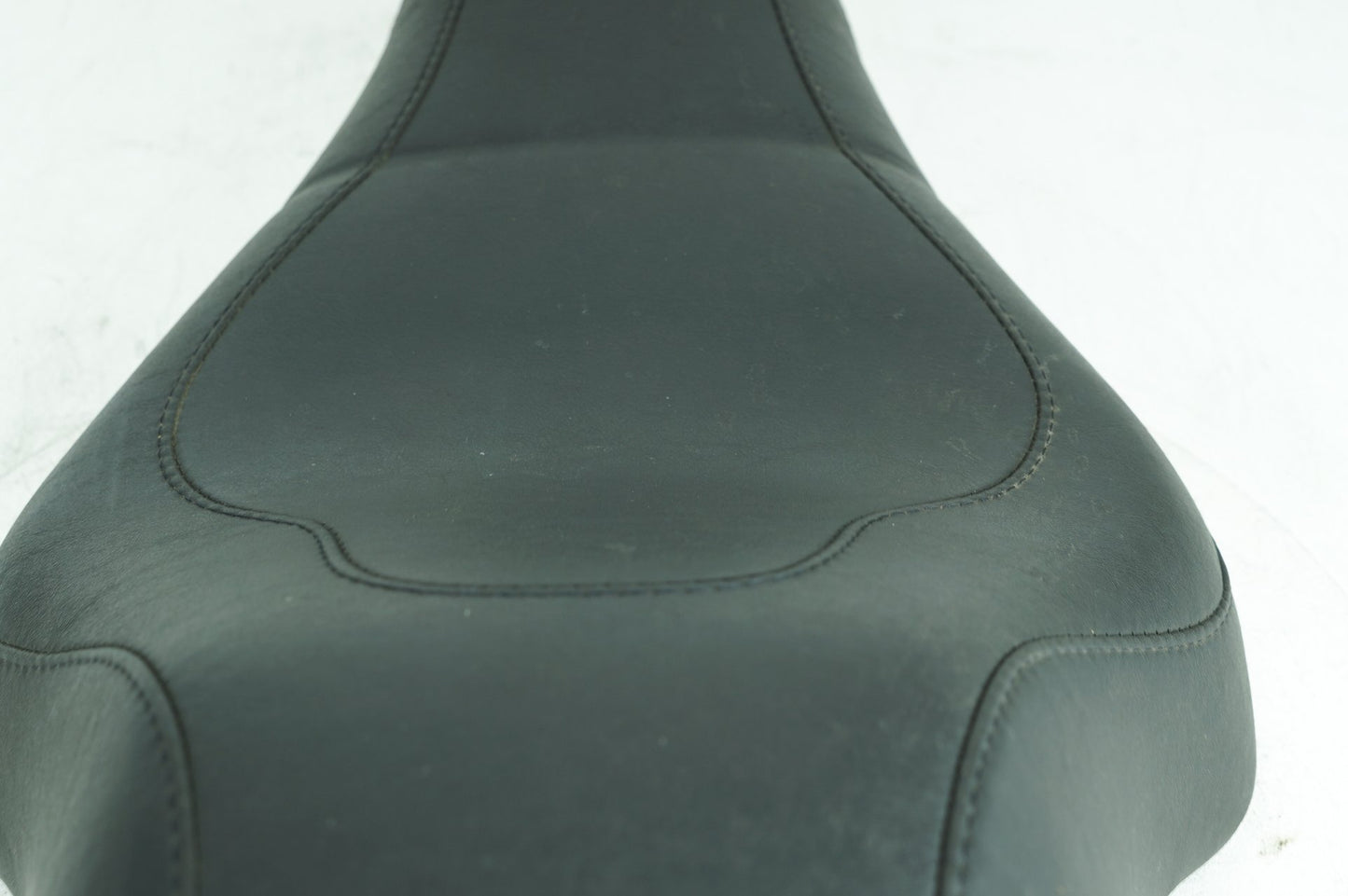 2004 - 2022 Harley-Davidson Sportster Iron 883 Rider Driver Solo Seat Pillion MUSTANG