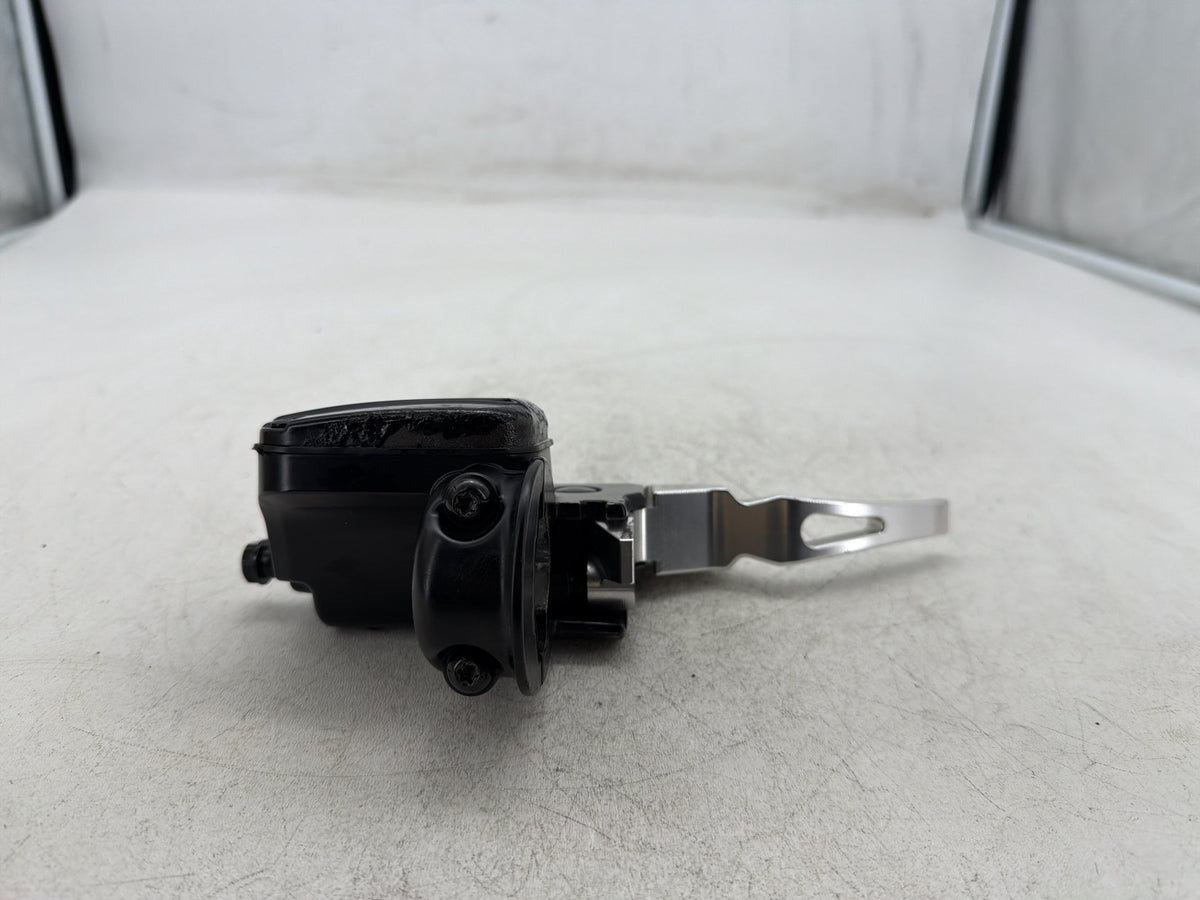 2011 Harley Electra Touring Police OEM Front Right Brake Lever Master Cylinder