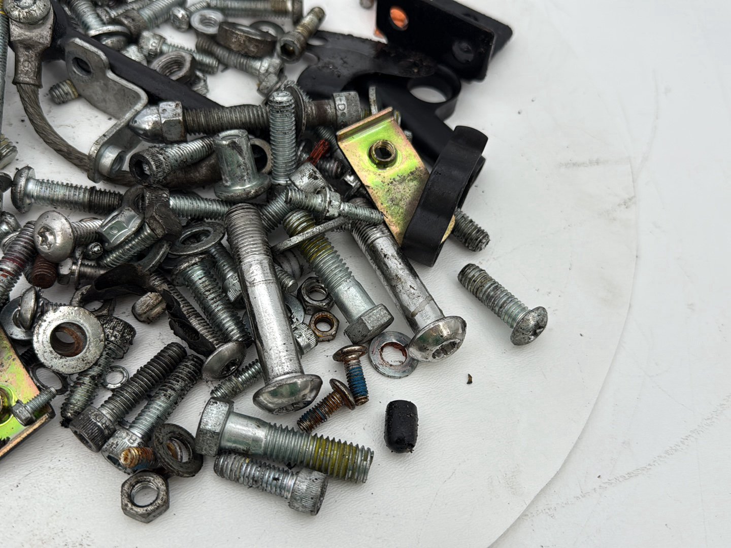 2006 Harley Sportster XL883C 883 Custom OEM Hardware Bolts Nuts & Brackets