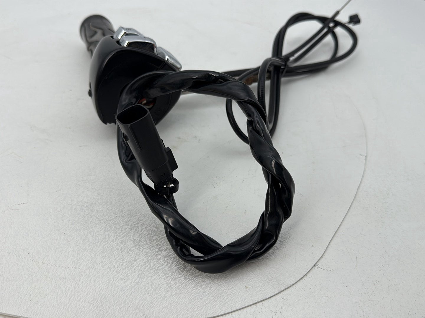 2004 - 2013 Harley-Davidson Sportster 883 Custom Right Engine Start Kill Switches Controls 71589-96B , 56666-04