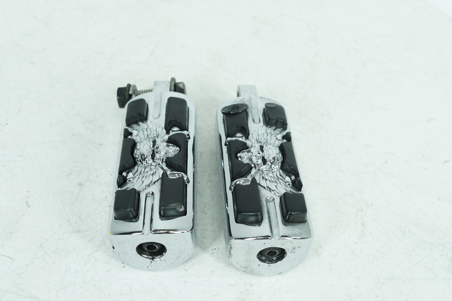 2000 - 2006 Harley-Davidson Softail Deuce Left & Right Step Foot Rest Pegs B07NVXY9VR