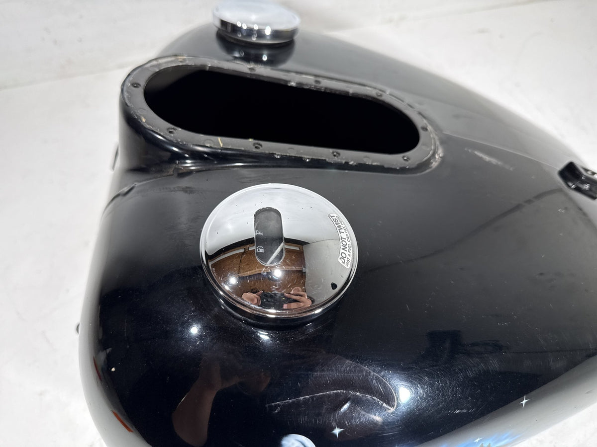 2006 Harley Road King Touring Custom OEM Fuel Gas Tank Gasoline Reservoir