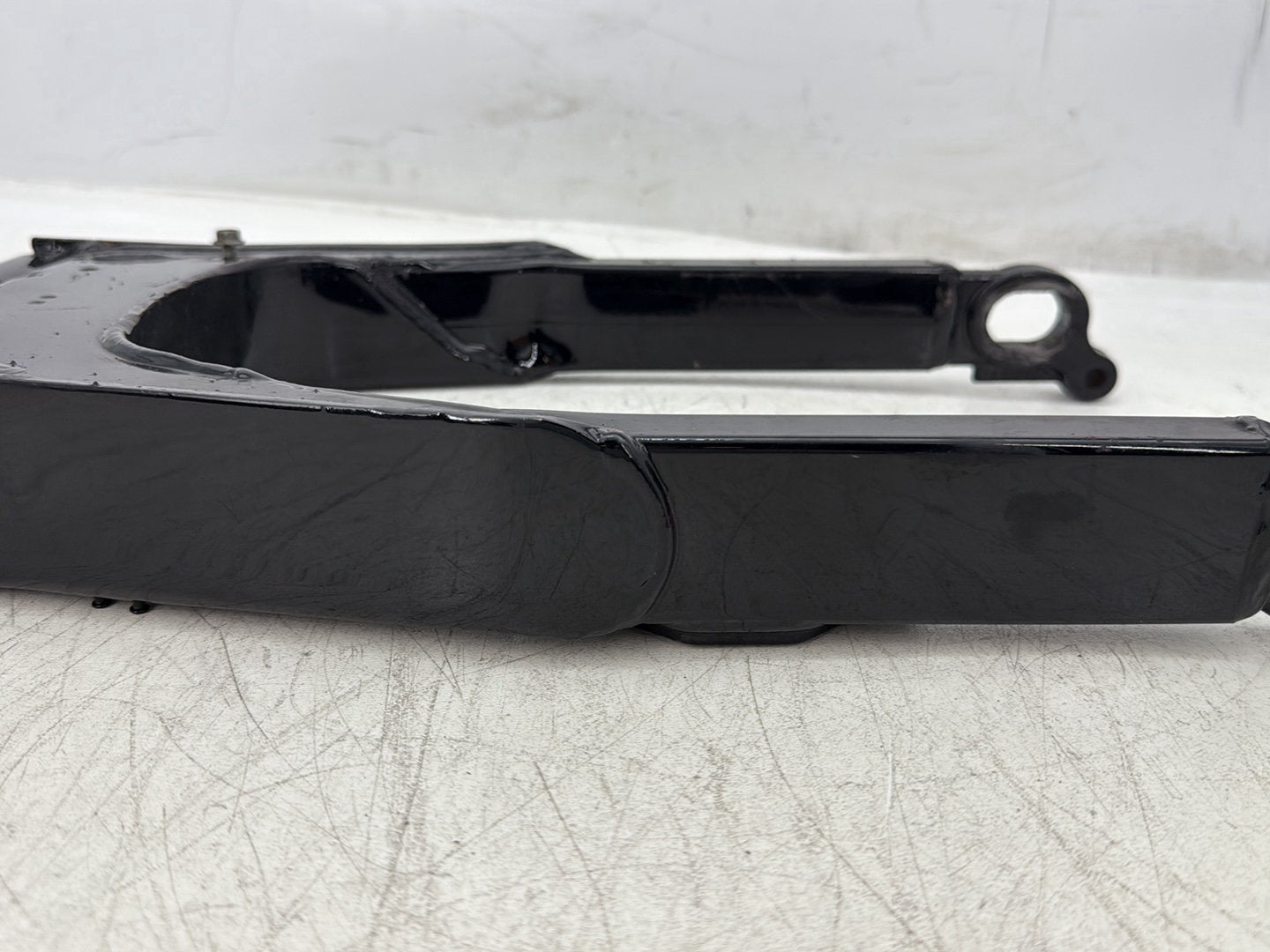 2007 Harley Touring FLHTCUI Electra Glide Ultra OEM Rear Fork Swingarm Swing Arm