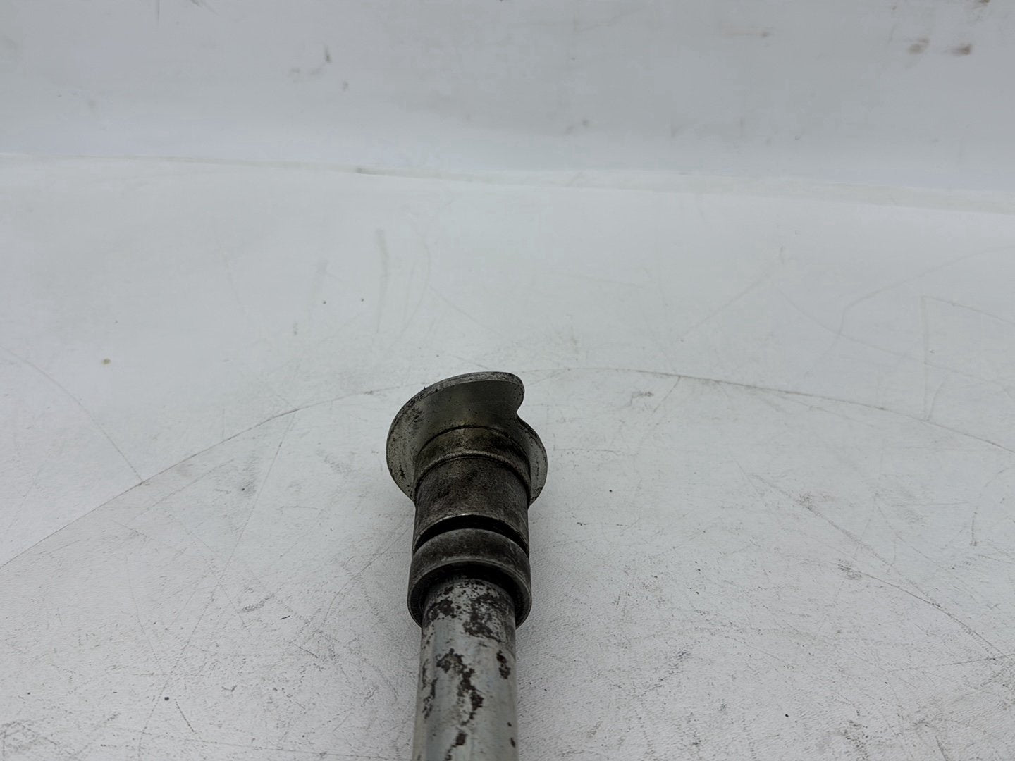 1999 - 2006 Harley-Davidson Touring Electra Glide Ultra Rear Wheel Axle Bolt Shaft 41056-02