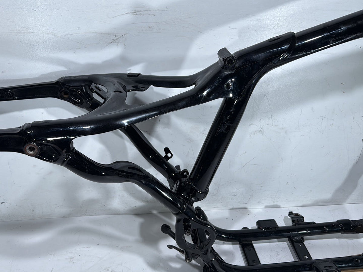 2006 Harley Sportster 1200 Low XL1200L OEM Body Main Frame Chassis SLVG