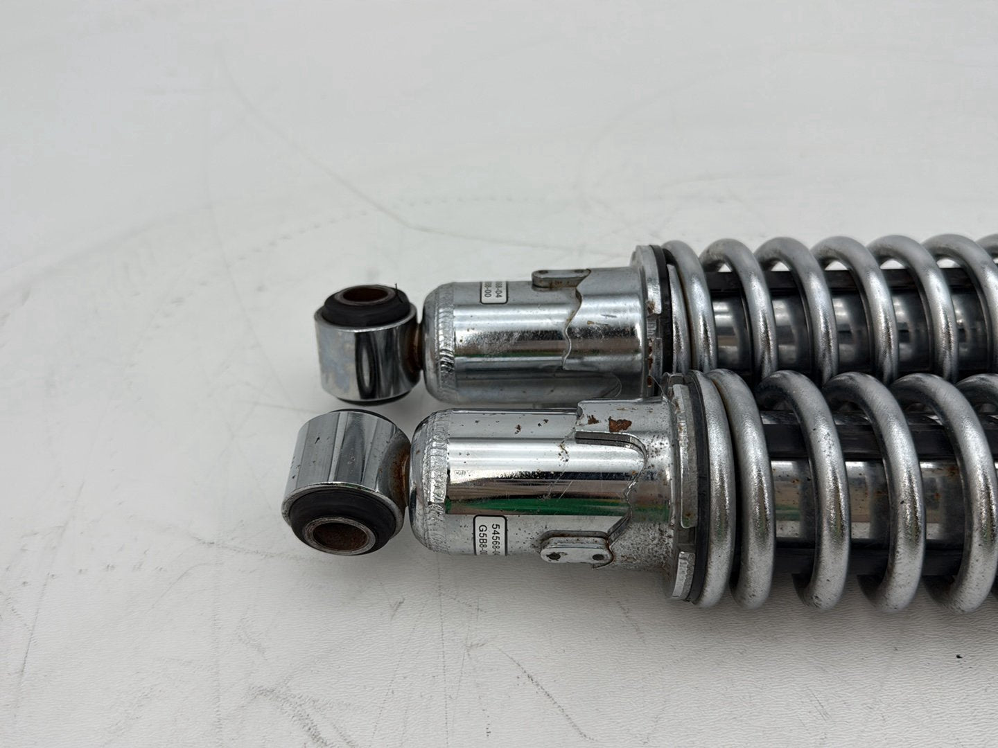 2004 - 2013 Harley-Davidson Sportster 1200 Custom Rear Left Right Shock Absorbers 54568-04