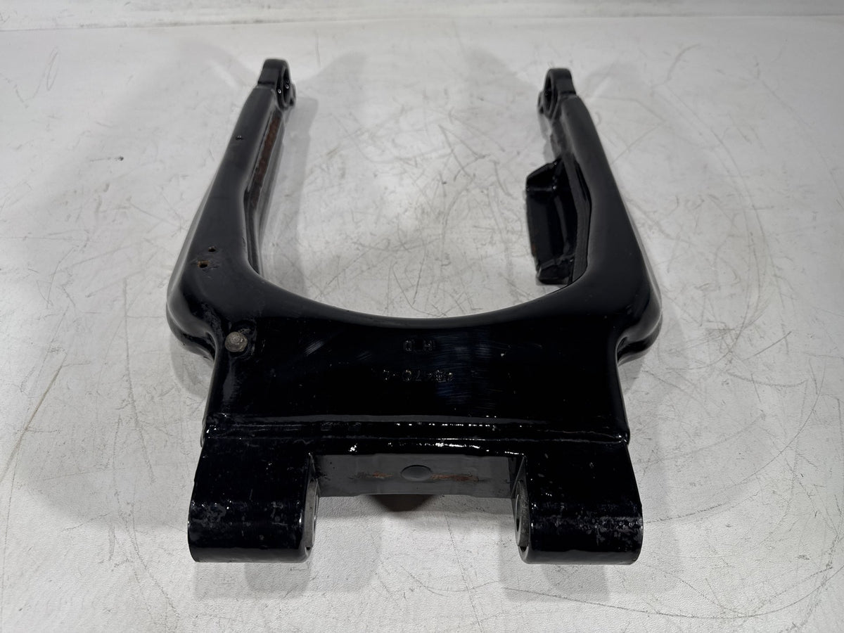 2011 Harley Street Glide Touring FLHX-103 OEM Rear Fork Swingarm Swing Arm