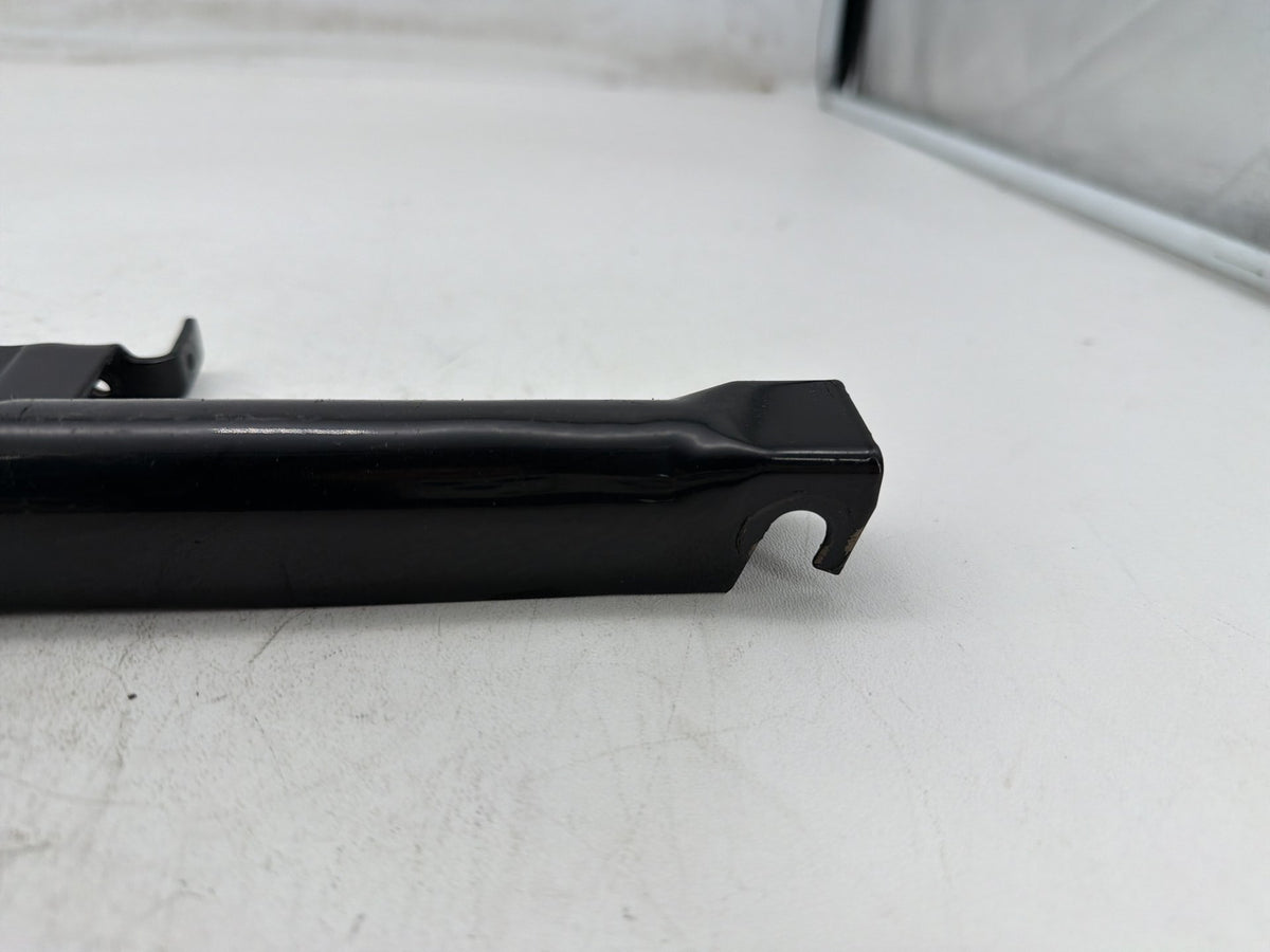 2003 Harley Softail Deuce FXSTDI OEM Seat Bracket Mount Support Mounting