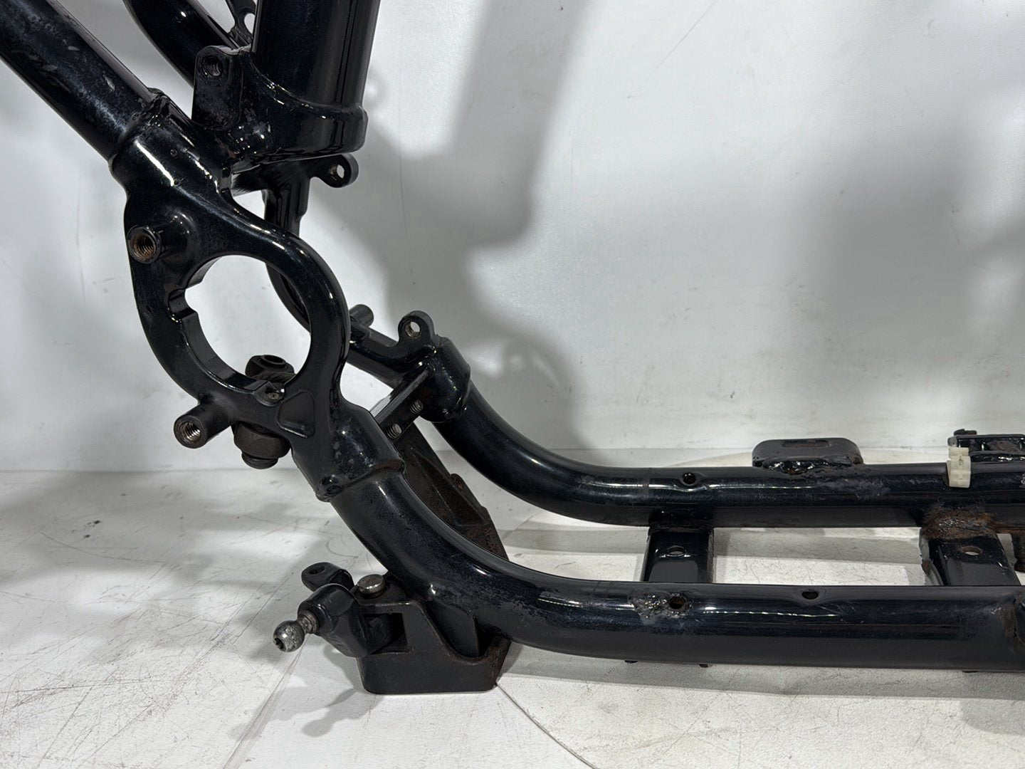2004 Harley Sportster XL883C 883 Custom OEM Body Main Frame Chassis SLVG