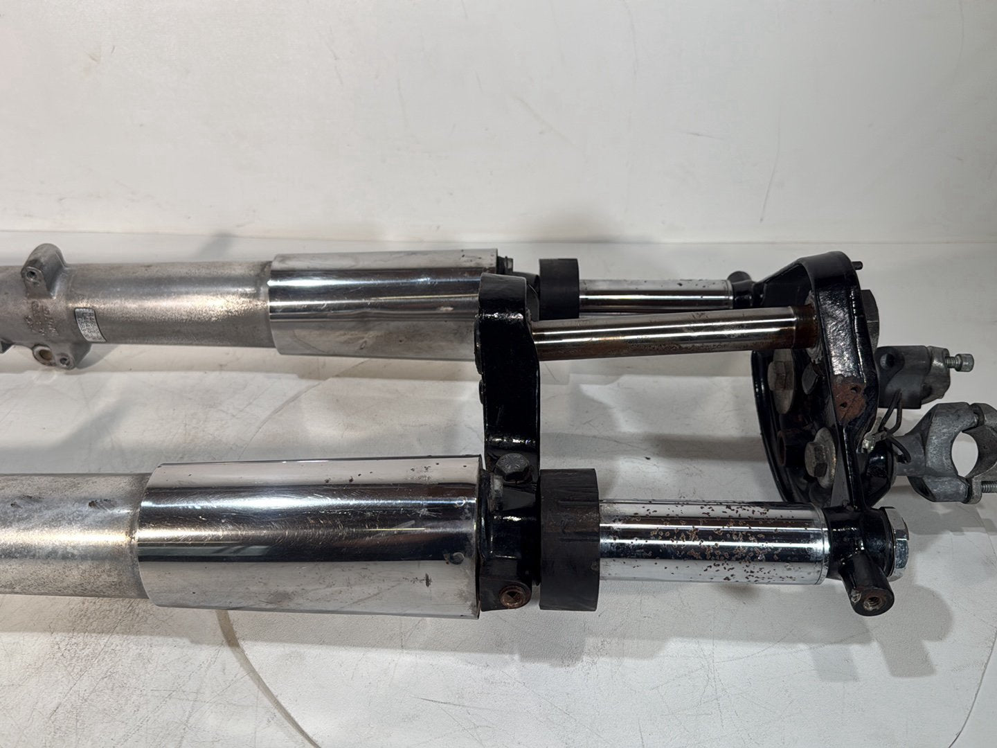 2007 - 2012 Harley-Davidson Touring Street Glide Front Triple Tree Set & LH RH Fork Legs Sliders