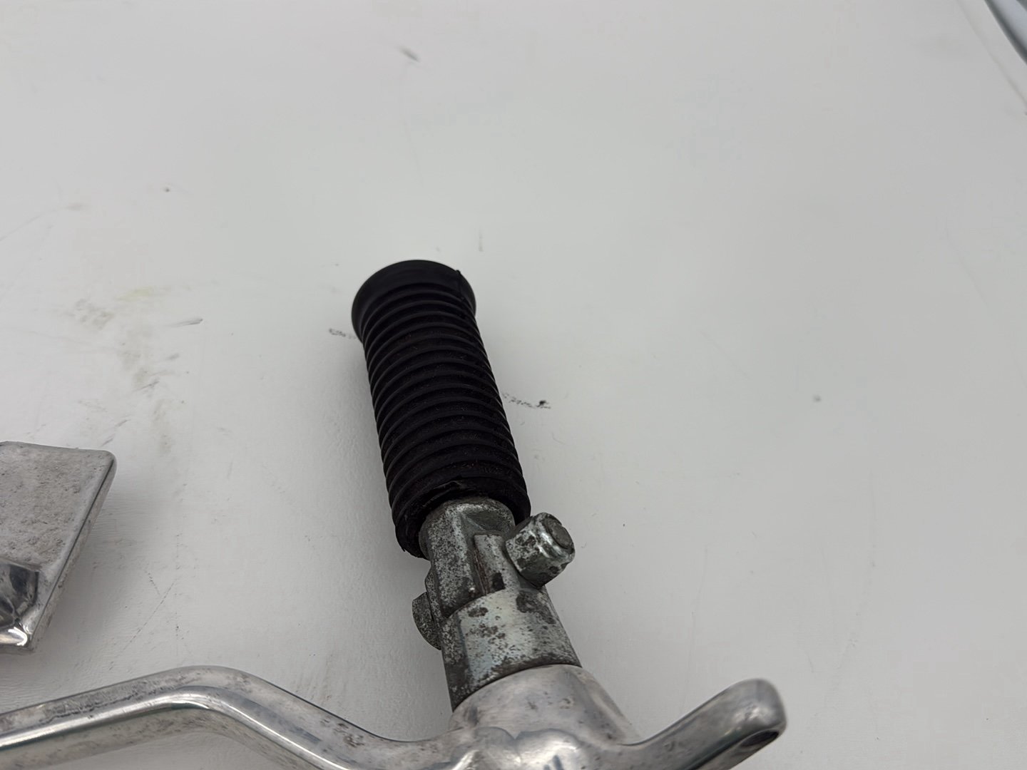 2003 Harley Sportster XL1200C 1200 Custom Anniversary OEM Left Right Foot Brake Control Pegs