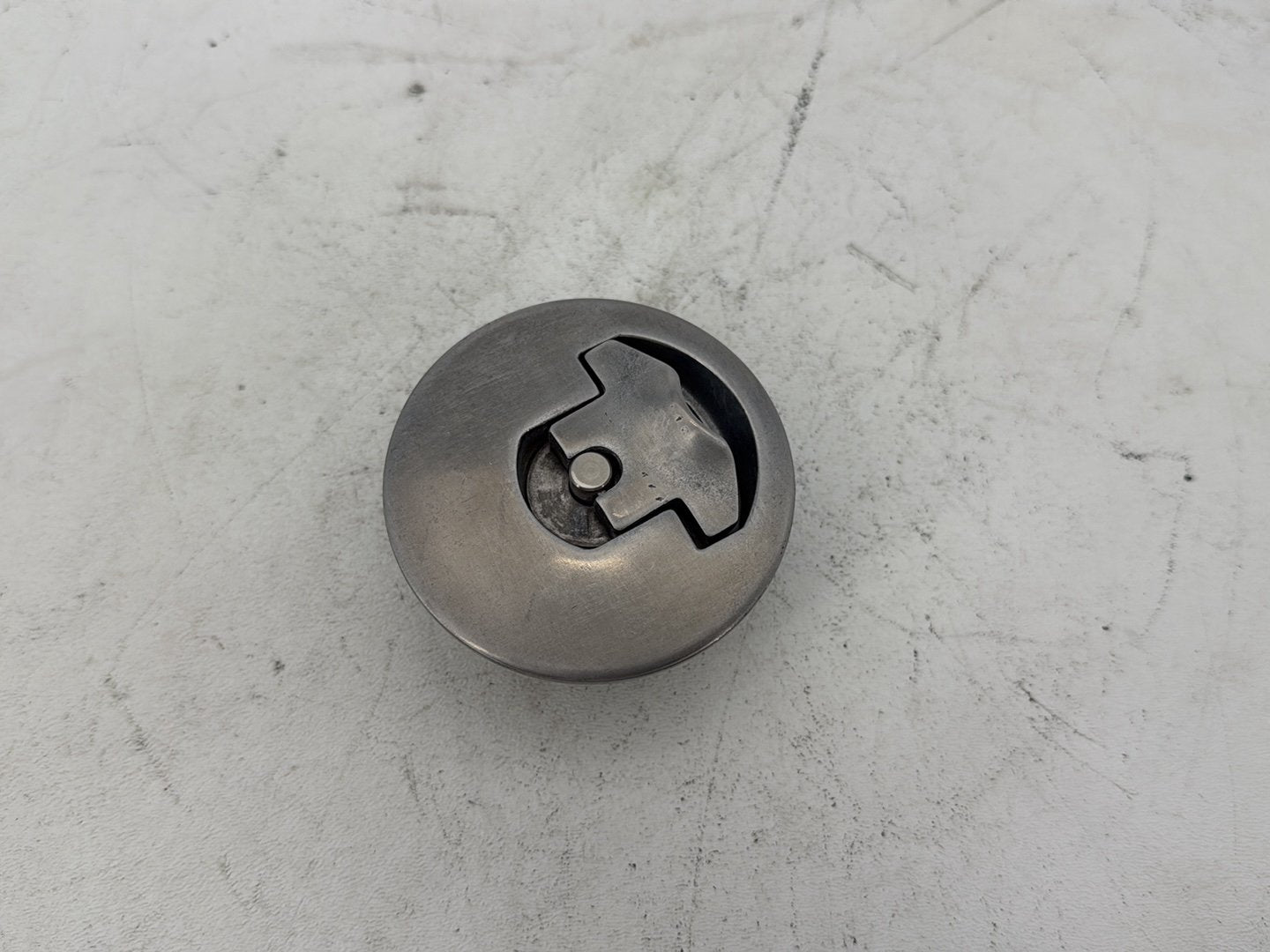2006 Harley Dyna Super Glide Custom FXDCI OEM Fuel Gas Tank Cap Bushing Hub