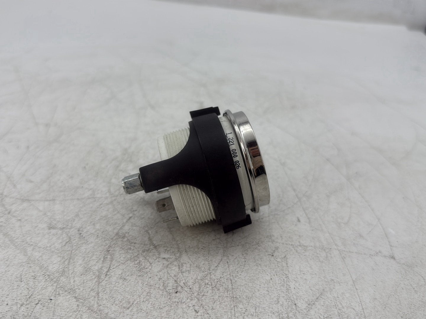 2010 Harley Street Glide Touring FLHX OEM Oil Pressure Gauge Instrument Cluster