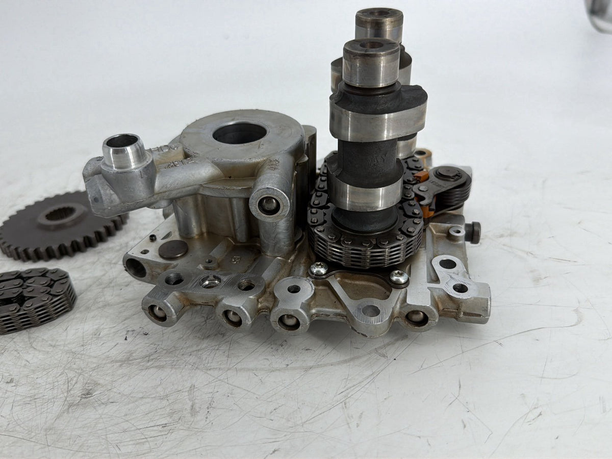 2008 Harley Touring Electra Glide Ultra Engine Cam Support Camshaft Plate Pump