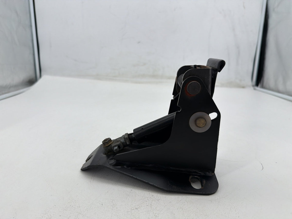 2011 Harley Electra Glide Touring Ultra OEM Adjustable Rider Backrest Lift Mount