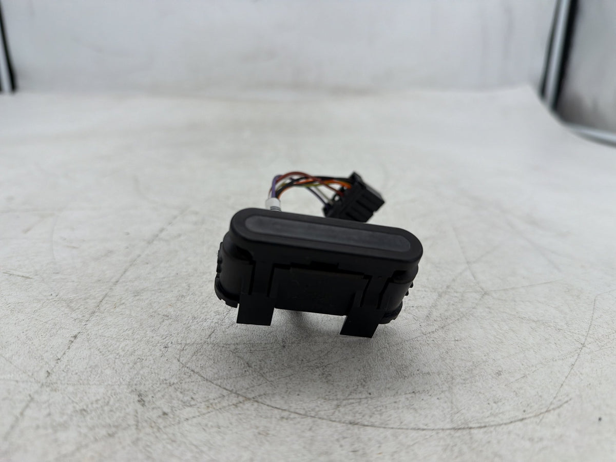 2013 Harley Electra Glide Touring FLHTCU OEM Dash Indicator Lamp Wire Plug In