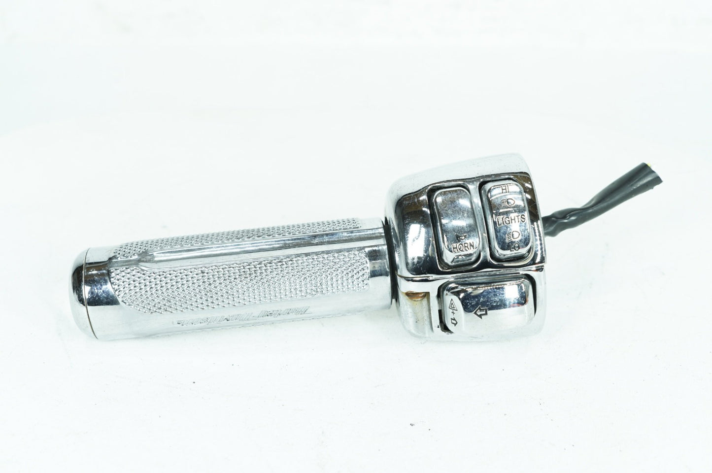 1999 - 2006 Harley-Davidson Dyna Low Rider Left Turn Signal Headlight Switches Controls 71567-96