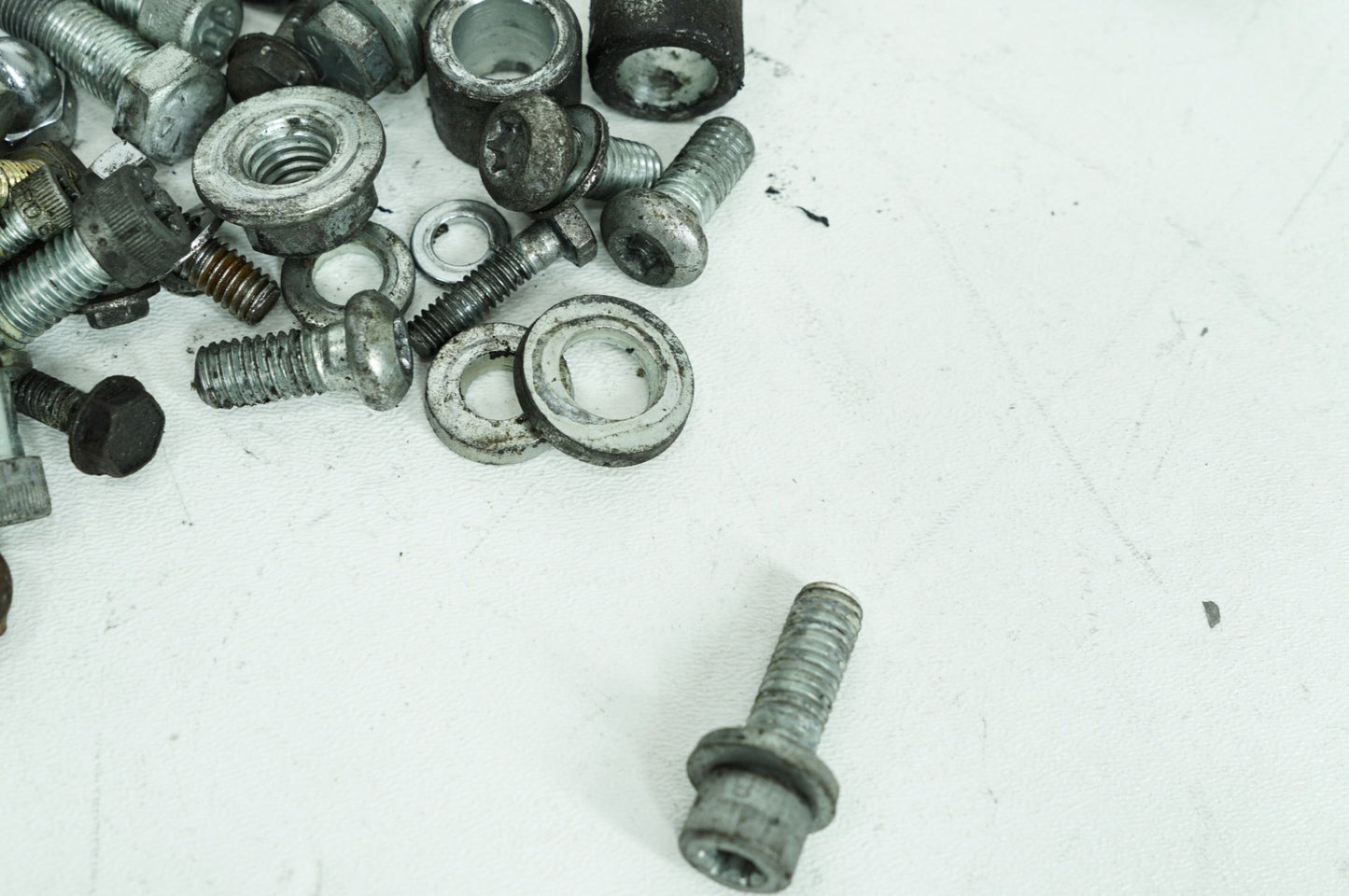 1999 - 2006 Harley-Davidson Softail Deuce Hardware Bolts Nuts & Brackets