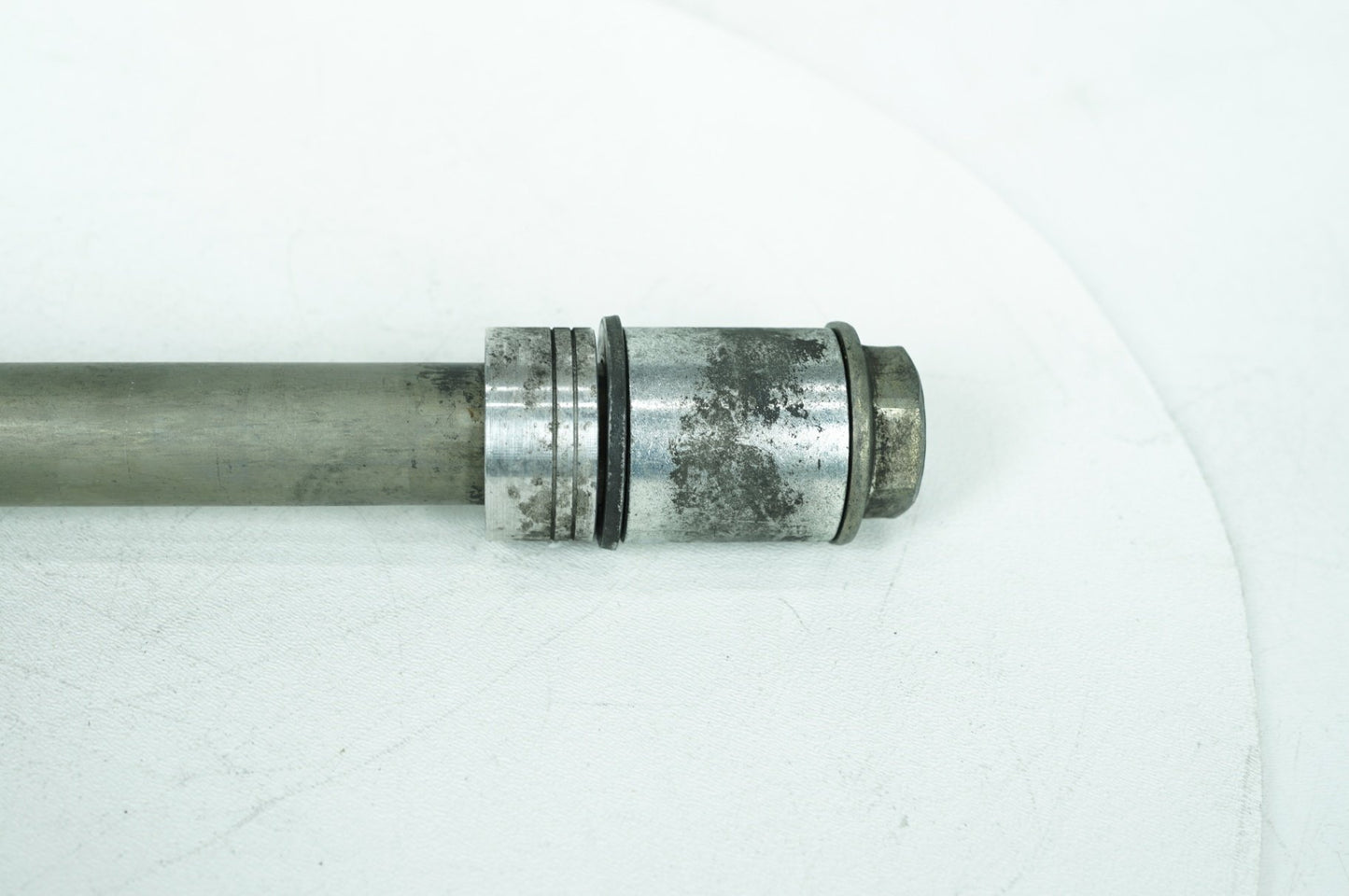 2004 - 2022 Harley-Davidson Sportster Iron 883 Rear Wheel Axle Bolt Shaft 41176-08